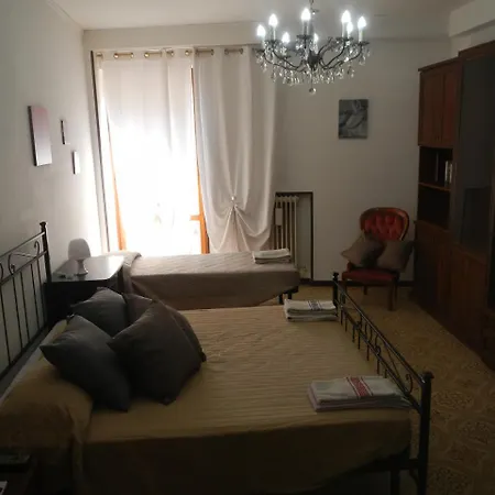 Holiday Гостевой дом *